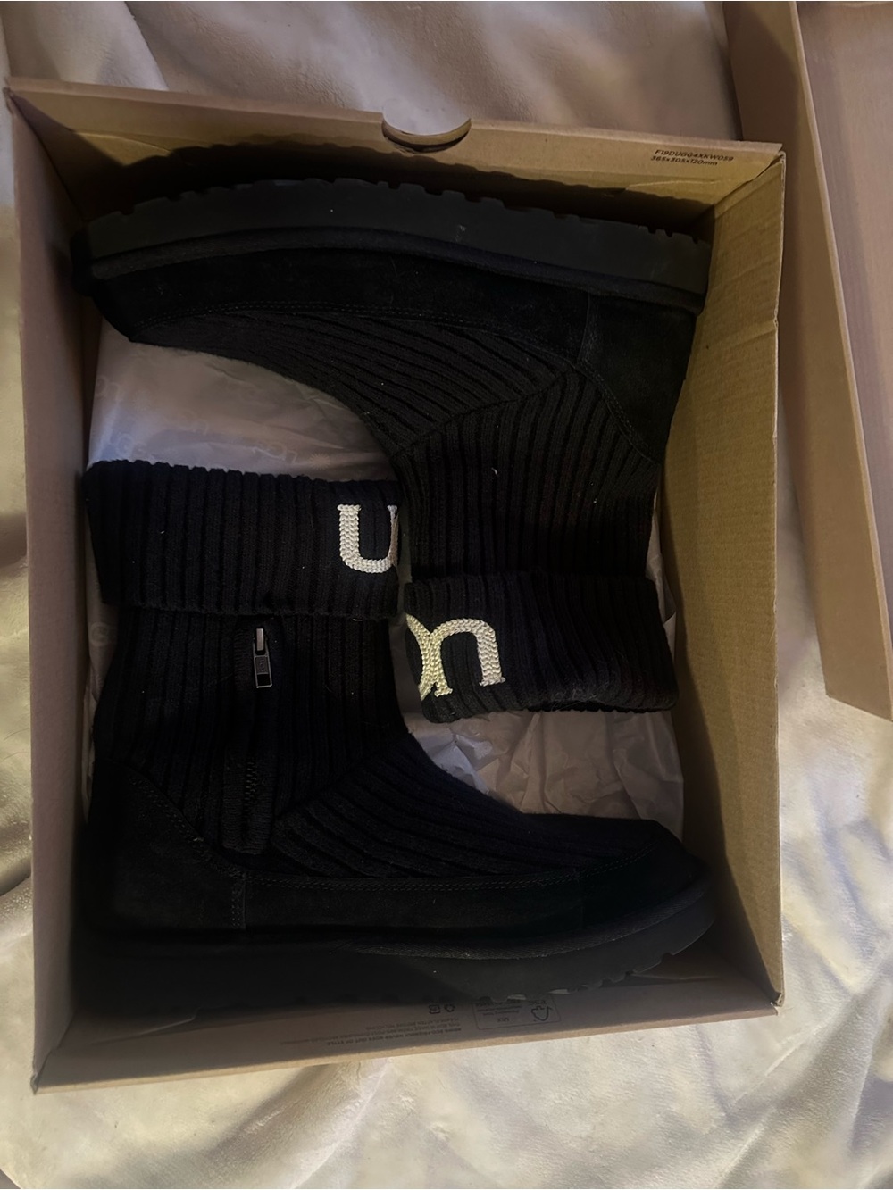 Classic UGG knit boot